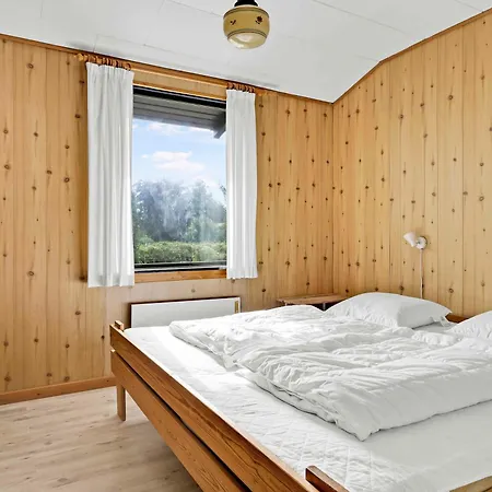 100 Meters From A Lovely Casa de Férias Tranekær